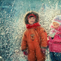 Безопасность ребенка зимой: о чем стоит помнить родителям?