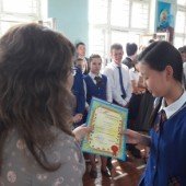 Последний звонок для среднего звена и для 9-10 классов