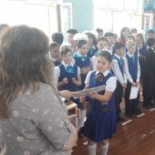 Последний звонок для среднего звена и для 9-10 классов