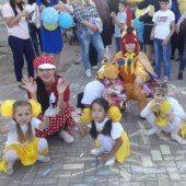 Маленькие художницы