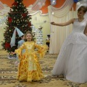 Фея помогла Золушке попасть на бал к королю