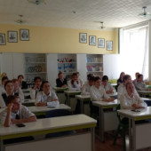Встреча девочек 8-х классов с психологом молодежного центра здоровья «Fибрат» Ледовская Т.В. 